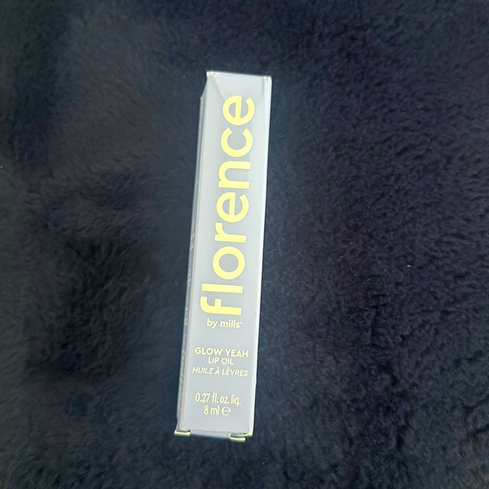 FLORENCE by Mills. GLOW YEAH LIP OIL. New in Box.